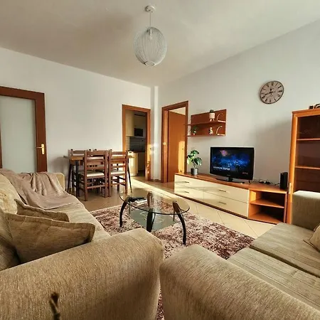 Lake View W/ 24 Check In Apartment *