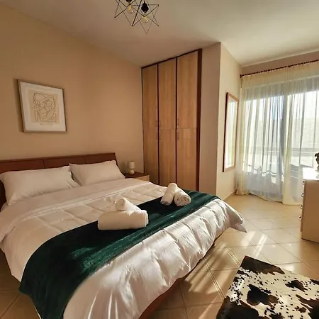 Lake View W/ 24 Check In Apartment Tirana